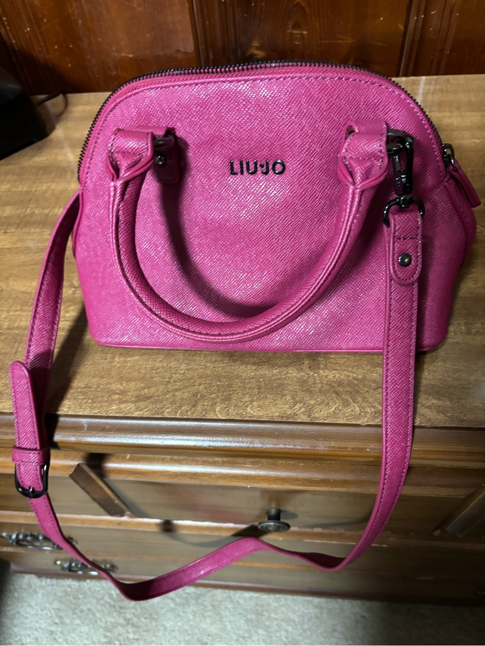 Woman’s Liu Jo Handbag